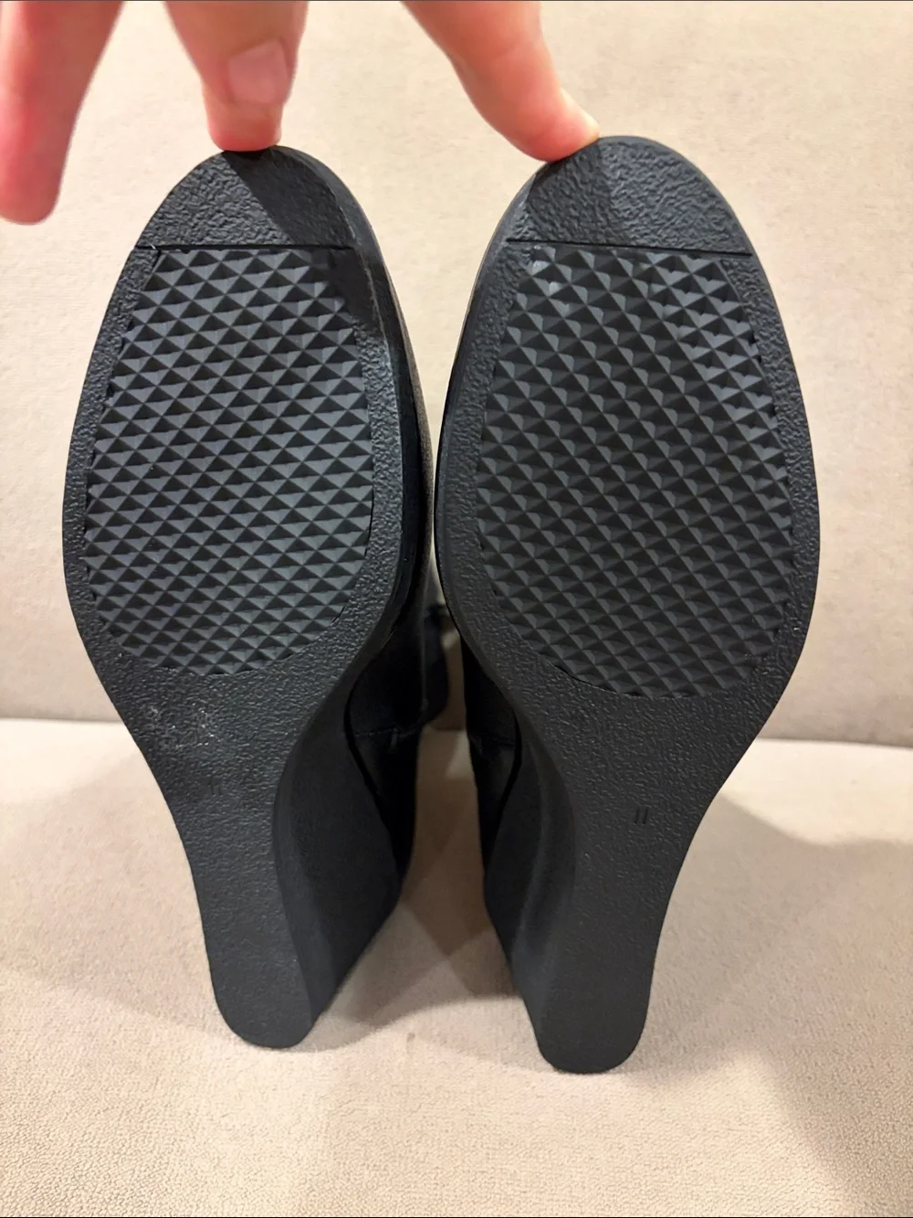 Women's Aerosoles NWOT Bonnie Wedge boots size 11